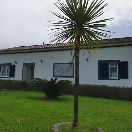 Vila Mendonca Povoacao  Luaran gambar